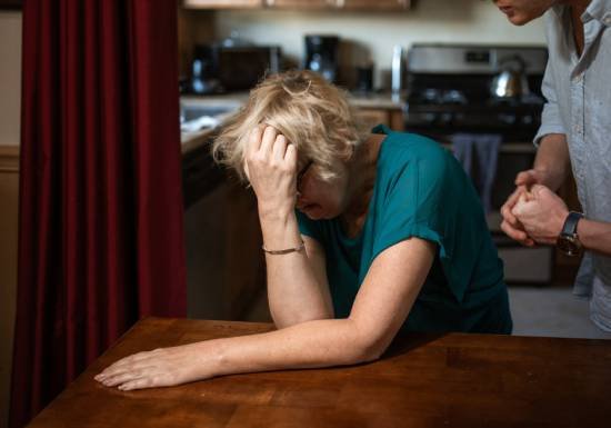 woman with possible ptsd symptoms